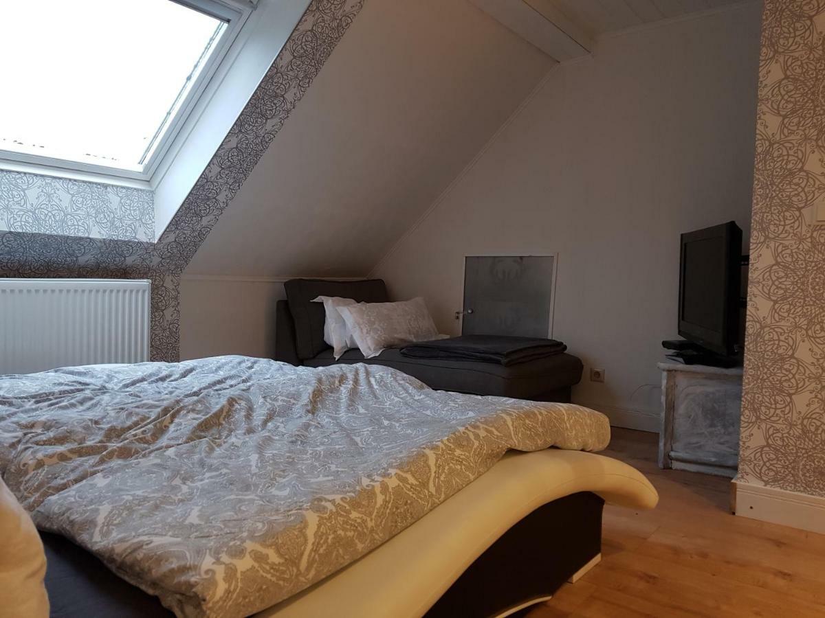 Zucht- Und Ausbildungsstall Rubly Kleinbundenbach Exterior foto
