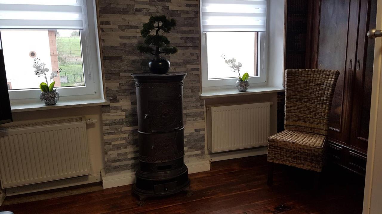 Zucht- Und Ausbildungsstall Rubly Kleinbundenbach Exterior foto